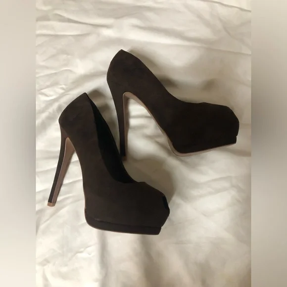 QUPID FAUX SUEDE PEEP TOE HIGH HEEL PUMPS 8.5 - Picture 2 of 9